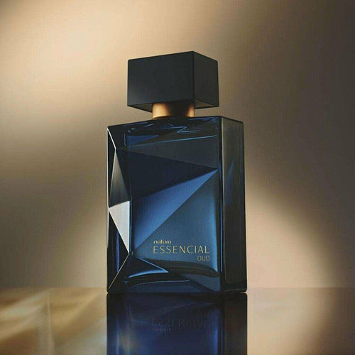 ESSENCIAL OUD DEO PARFUM MASCULINO 100 ML